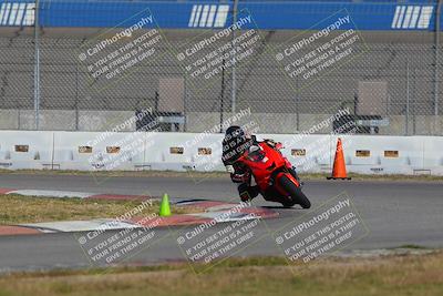 media/Nov-26-2022-Fastrack Riders (Sat) [[b001e85eef]]/Level 2/Session 3 Outside Turn 9/